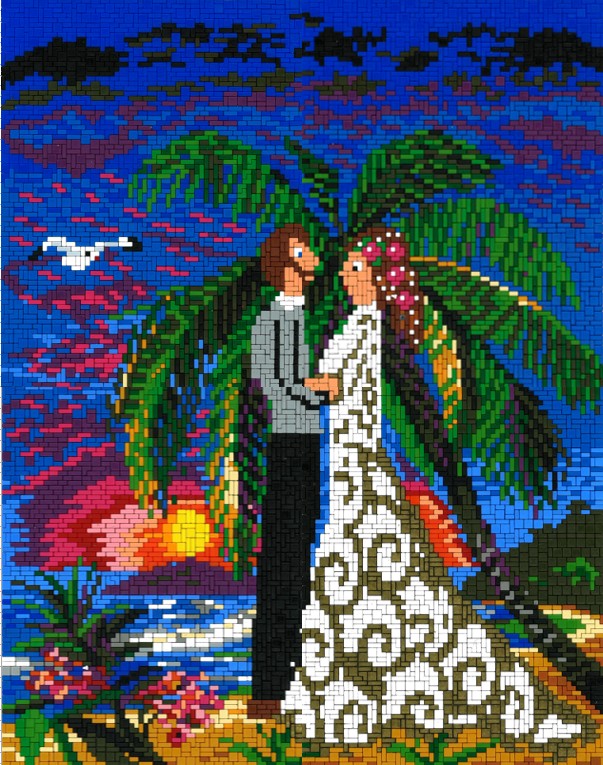 Buntes Mosaik-/Diamond-Painting-Motiv eines Brautpaars am Strand vor Palmen und Sonnenuntergang, pixelartige Steinchen in kräftigen Farben – dekoratives Bastelset oder Geschenk
