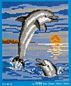 GW41051 Mosaik: Zwei springende Delfine vor Sonnenuntergang